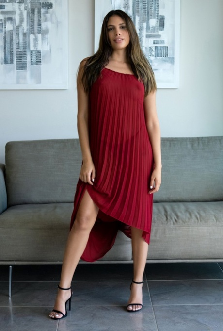 Zafer Genç ve Dinamik Üniversiteli Escort Bayan Beril